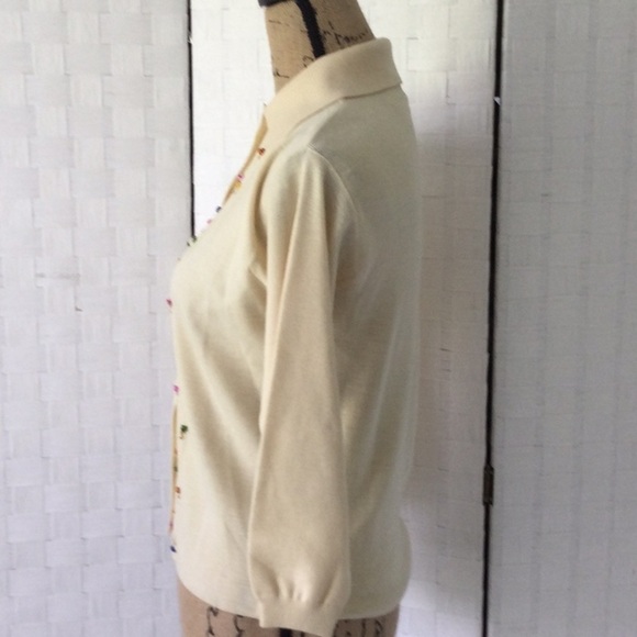 Woman’s Sweater by Adlmuller & Co. check measurements for size #532 - Picture 2 of 9